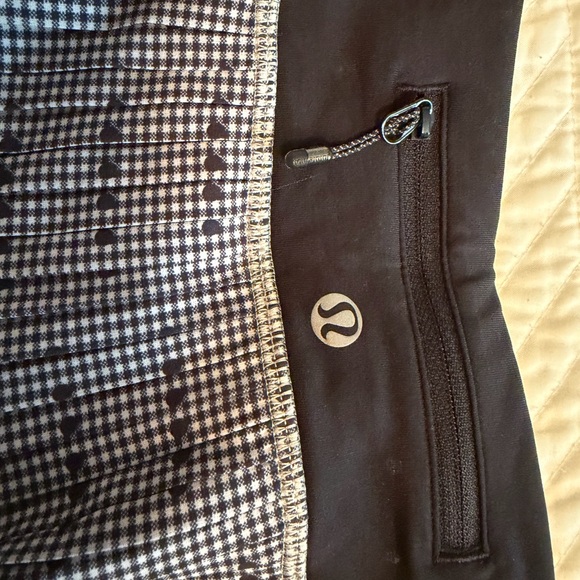 Lululemon Athletica Black and White Pleated Tennis Skirt 13” length - Picture 2 of 6